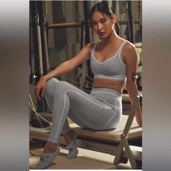 ALO Soft Heart Throb Bra Yoga Women's Gray Sports Bra - Picture 2 of 5